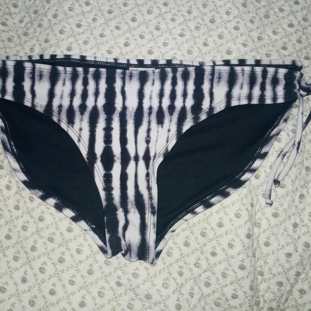 Bikini bottoms